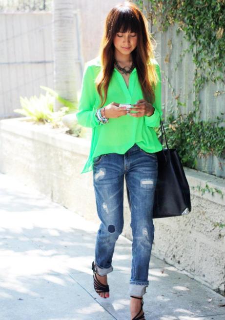 Jules in Zara jeans,Pierre Hardy heels and Alexander Wang bag.Visit her blog at: http://www.sincerelyjules.com/